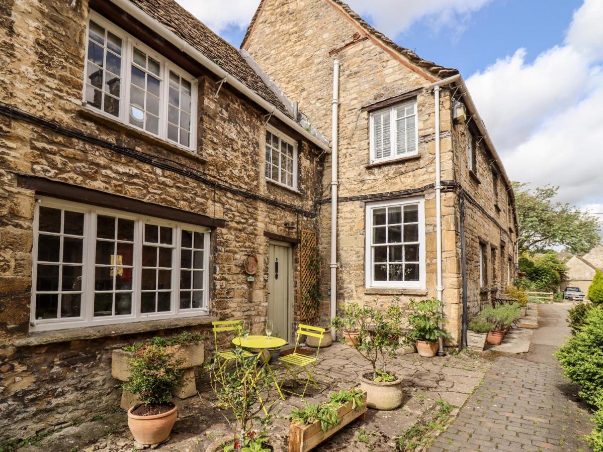 3 George Yard Villa Burford Luaran gambar